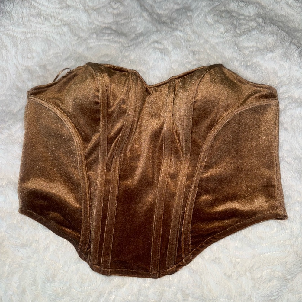 JLUXLABEL Gold Maxi corset and skirt - Picture 2 of 5